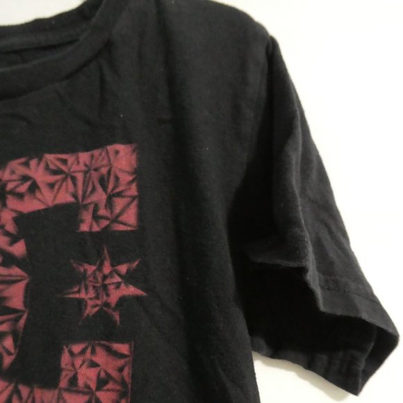 DC Trademark 100% cotton black graphic t-shirt DC print on front, 2016 - Picture 5 of 10